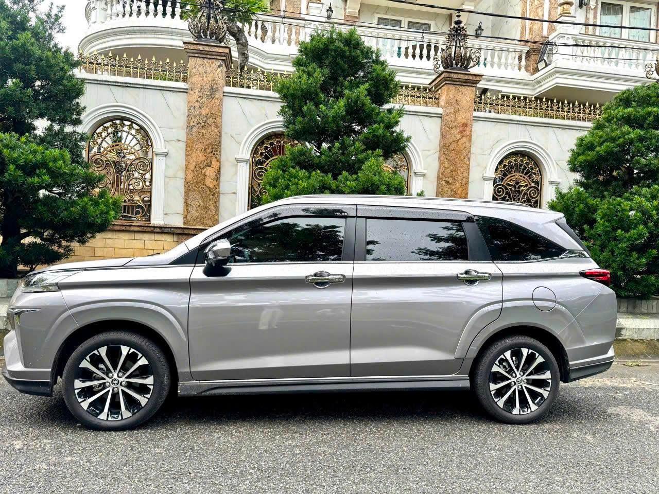 Thuê xe Toyota Veloz Cross 2025