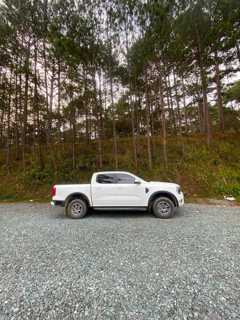 Thuê xe Ford Ranger 4x4 2024 2