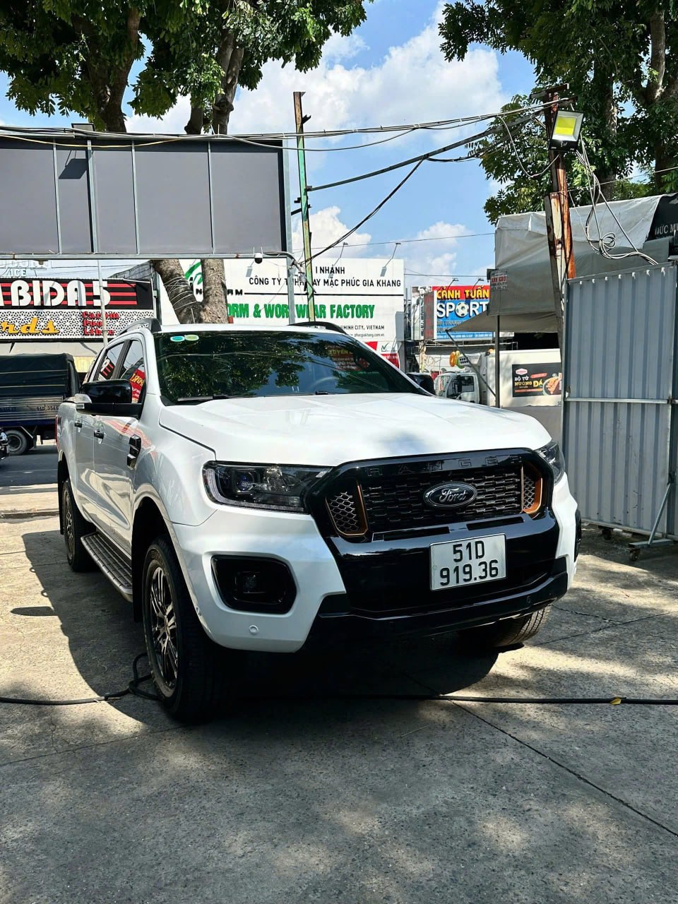 Thuê xe Ford Ranger Wildtrak 2022