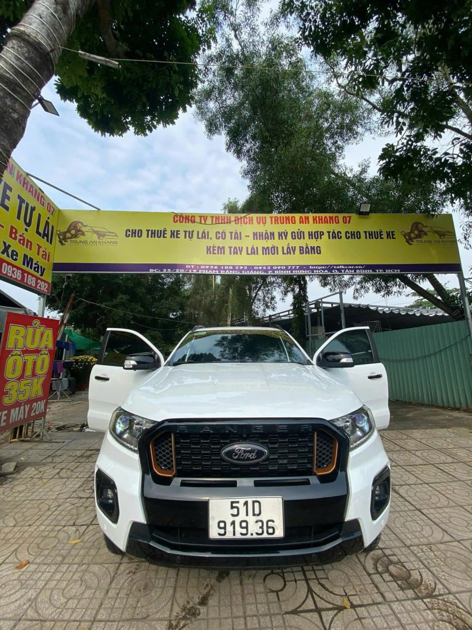 Thuê xe Ford Ranger Wildtrak 2022