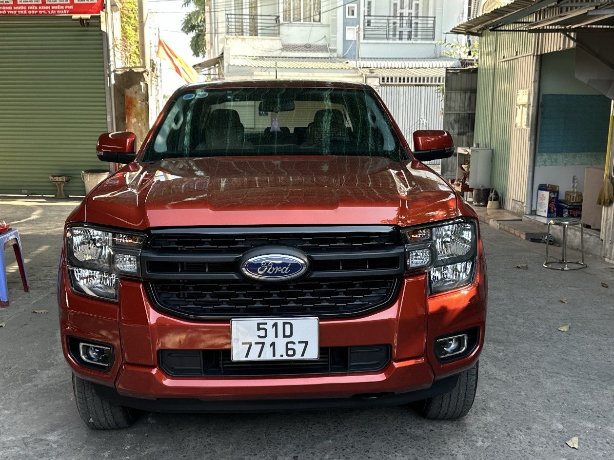 Thuê xe Ford Ranger Xls 4X4 2022 2