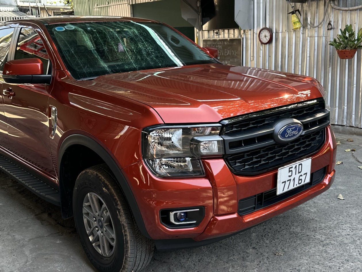 Thuê xe Ford Ranger Xls 4X4 2022 5