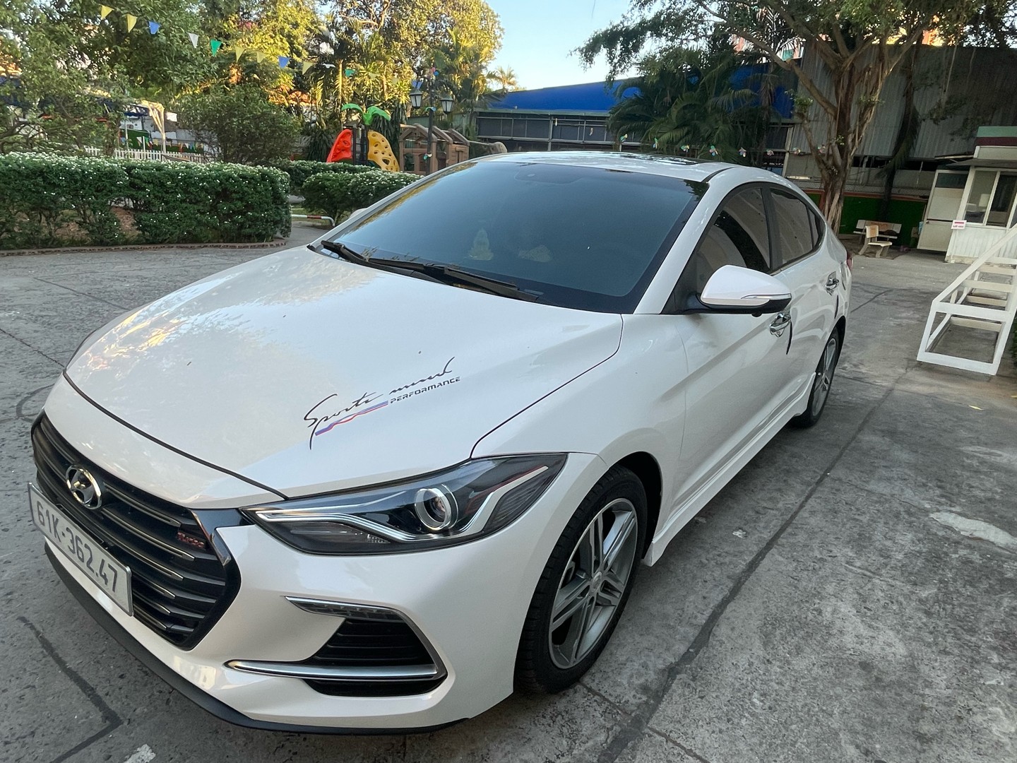 Thuê xe Hyundai Elantra N - Line 2019 2