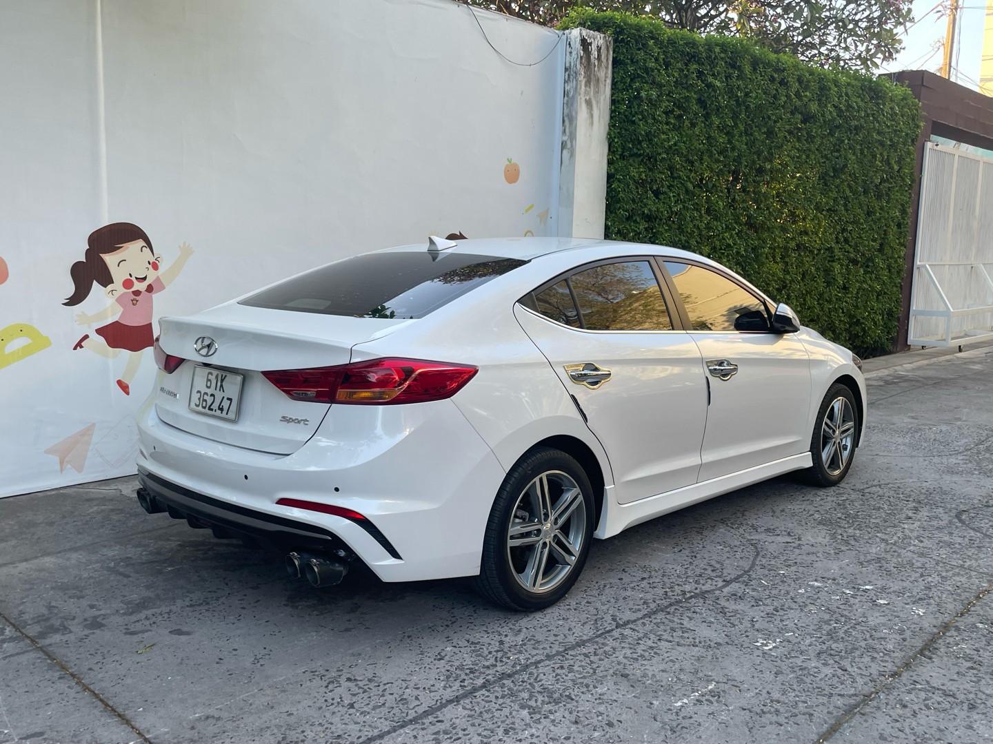 Thuê xe Hyundai Elantra N - Line 2019 3