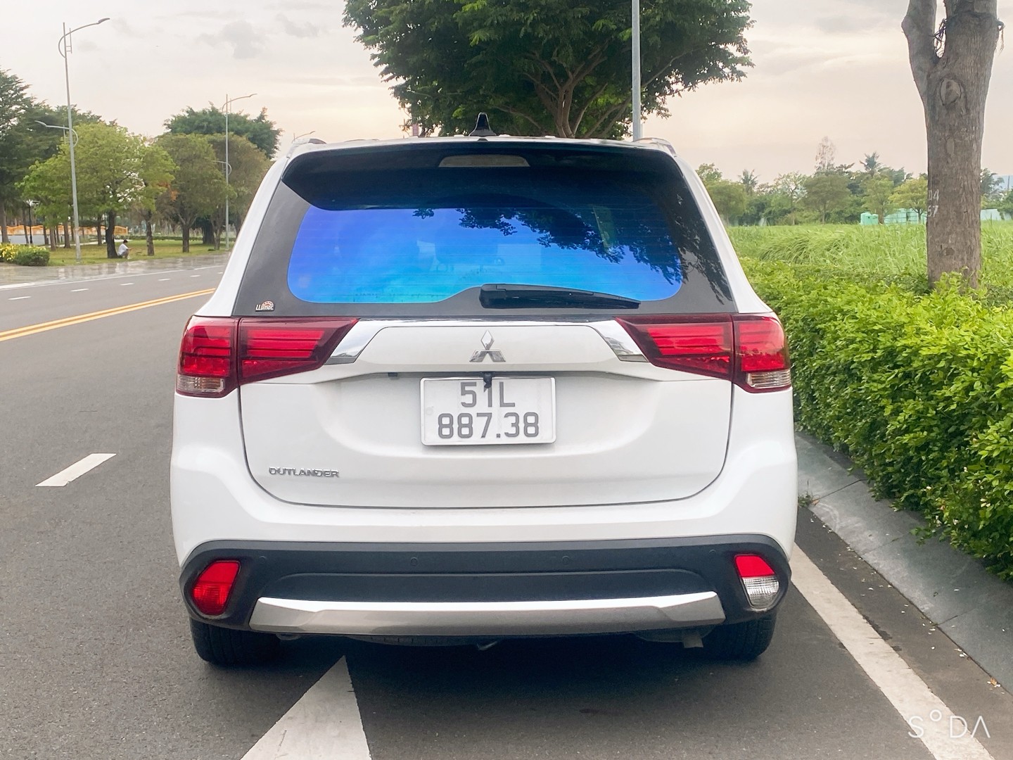 Thuê xe Mitsubishi Outlander 2019 3